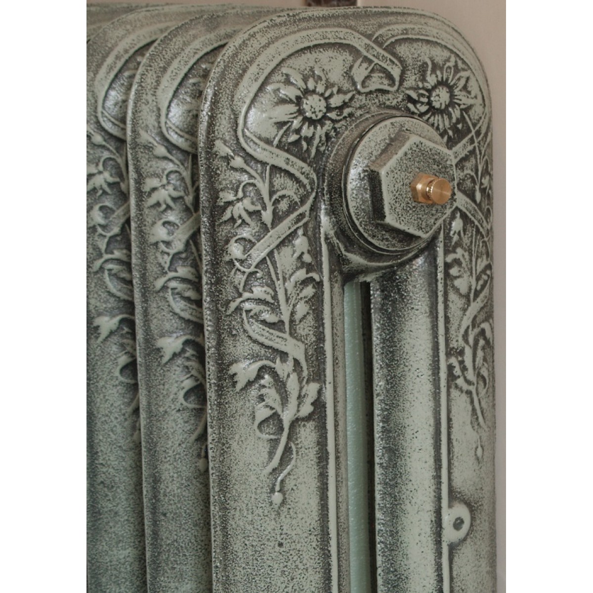 Daisy 595 Two-Column Cast Iron Radiator - 11 Sections, 595 x 760mm