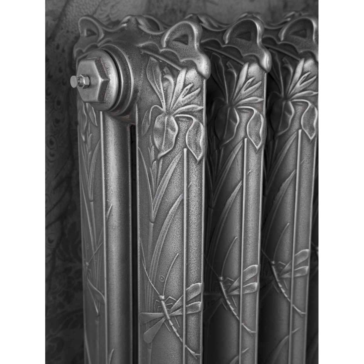 Dragonfly 790 Two-Column Cast Iron Radiator, 11 Sections, 790x 969mm
