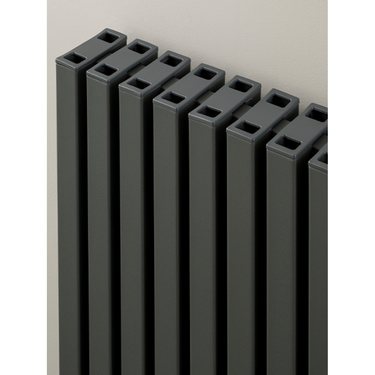 Bosworth Horizontal 584 x 596